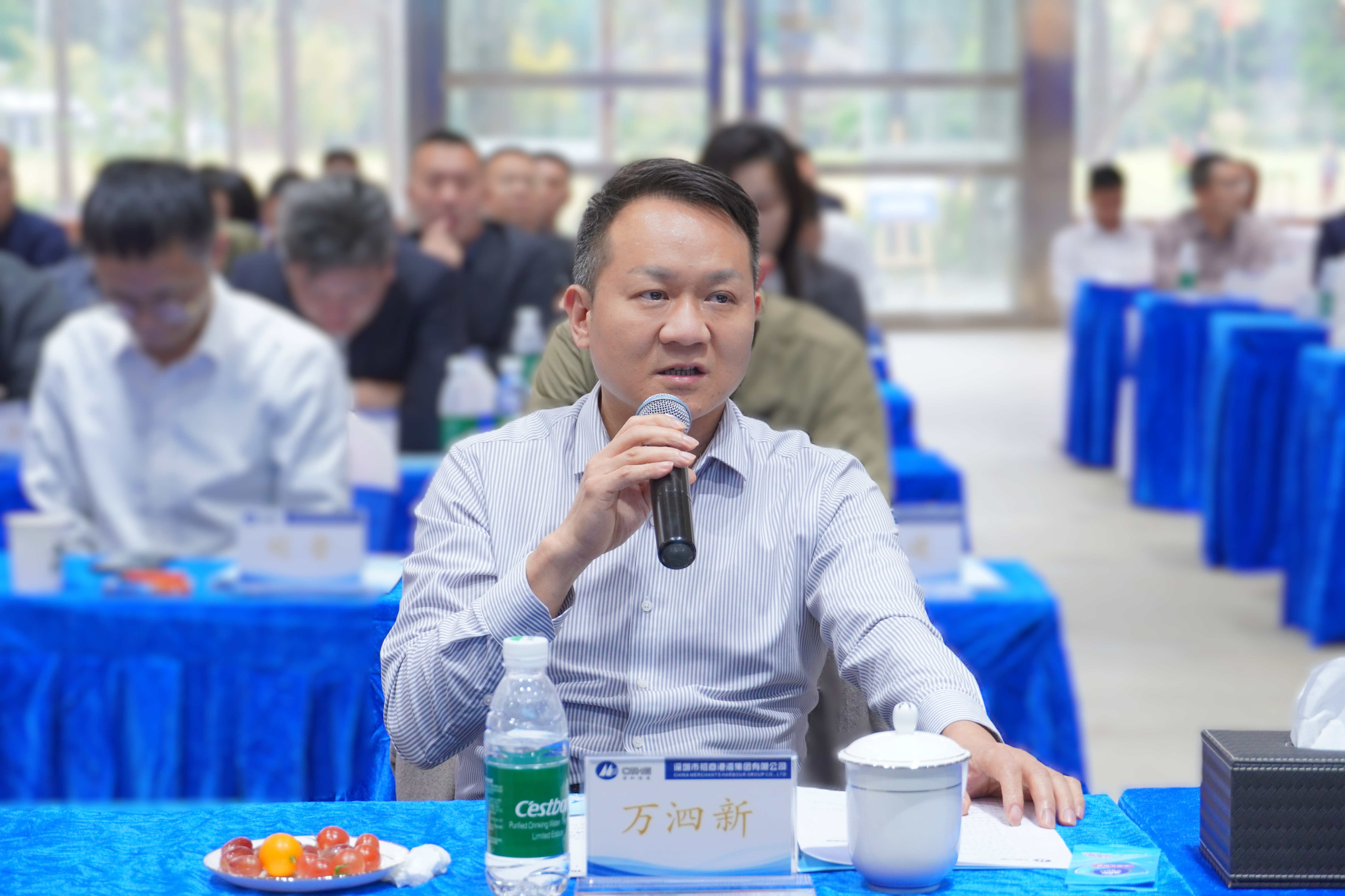 万总发言.JPG